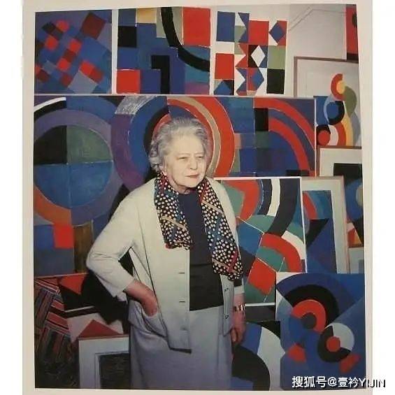 20世纪的带货女王做自己的模特在卢浮宫办回顾展斜杠大师索尼娅德劳内