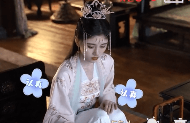 鞠婧祎《慕南枝》花絮,失去了十级滤镜后,终于看出真实颜值如何