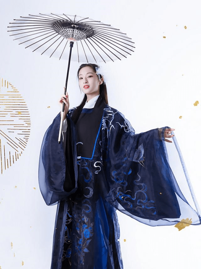 你和酷girl只差一套暗黑系套装少见的黑色系汉服高冷又帅气