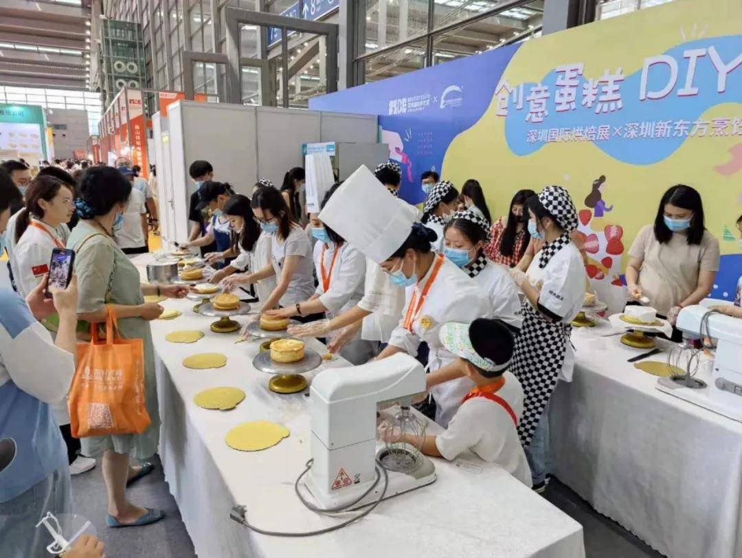 原创展会直击丨深圳新东方烹饪学校亮相深圳国际烘焙展 第一天引来