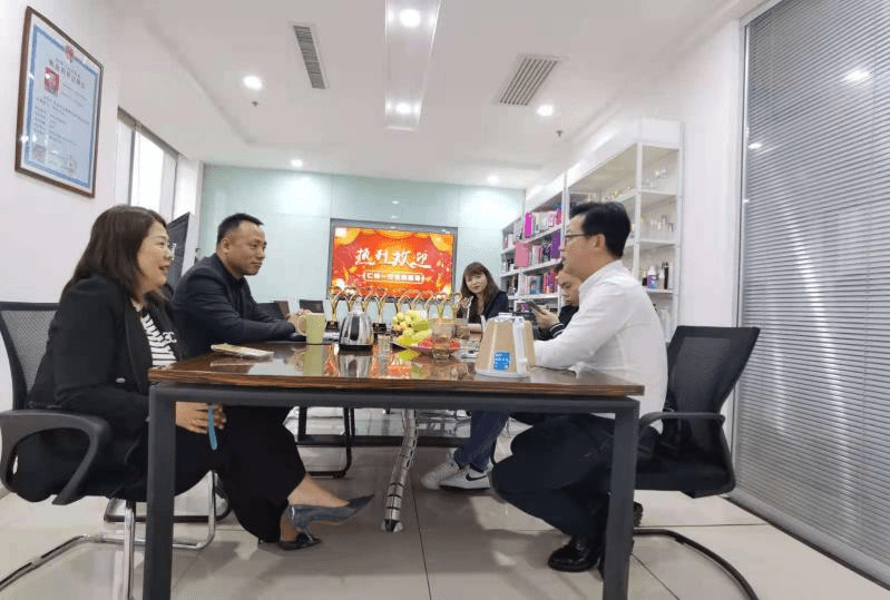热烈欢迎江西仁和药业领导来美芙康集团参观洽谈合作