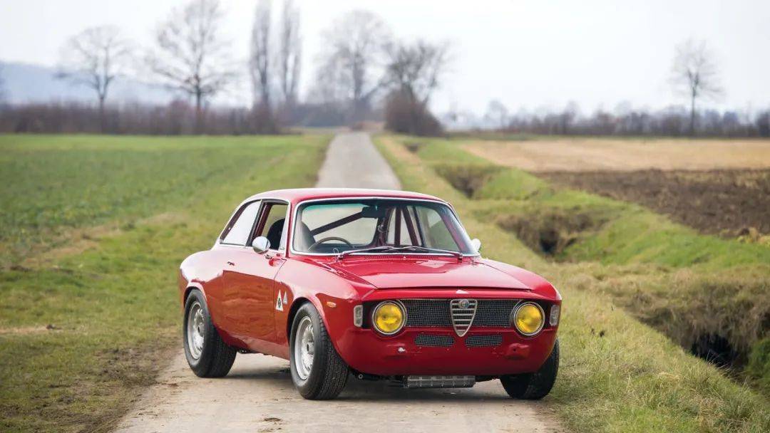 1965年的阿尔法·罗密欧giulia gta