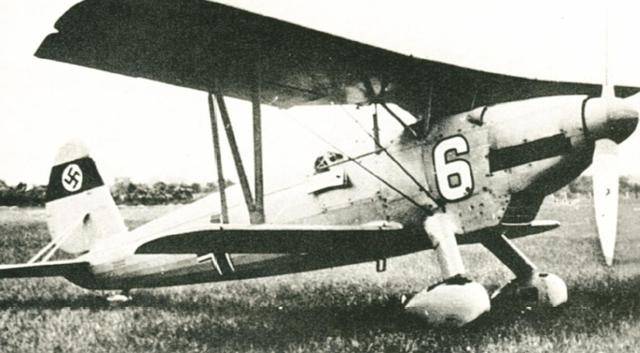 二战德军最后的双翼战机ar68战斗机的短暂服役生涯