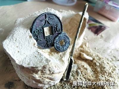 河南博物院"失传的宝物"系列考古盲盒一度一盒难求,拿起小铲子,看看能