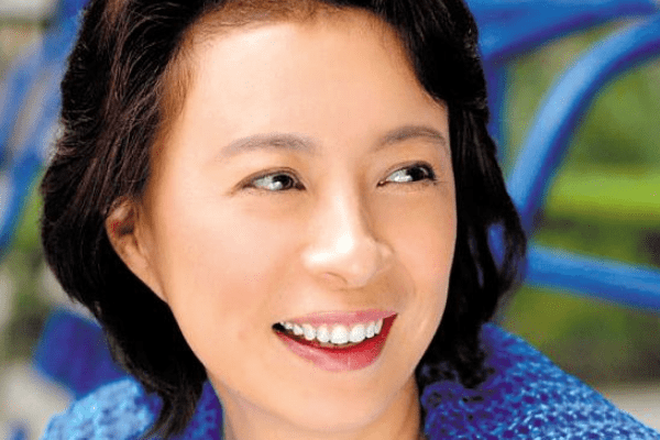 国家一级演员刘佳,出道40年零绯闻,老公身份显赫却少有人知!