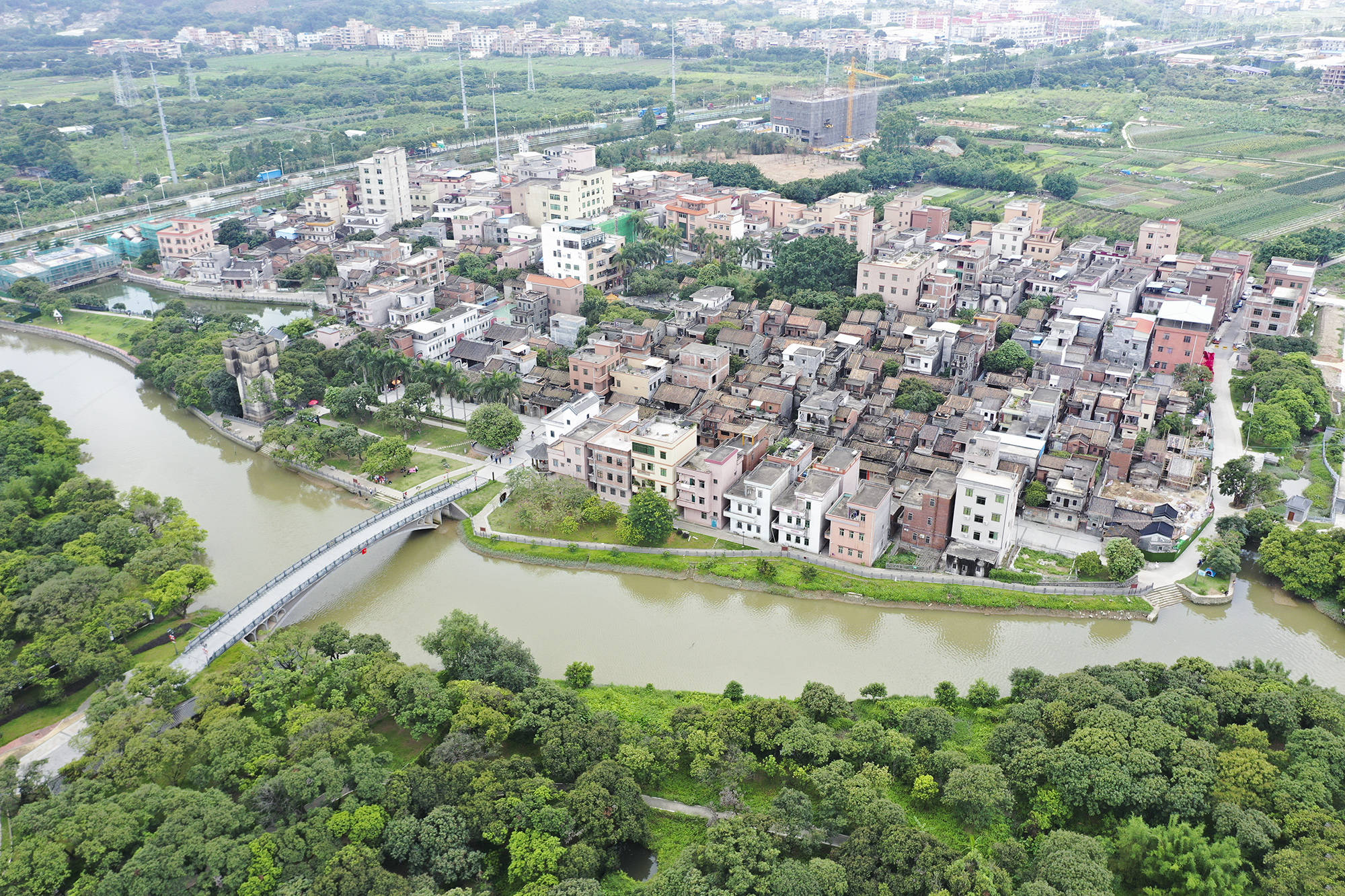 瓜岭村位于广州市增城区新塘镇,距今已有500多年历史.