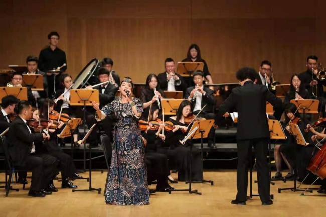 璀璨之星2021新春音乐会与紫禁城爱乐交响乐团奏响国图音乐厅