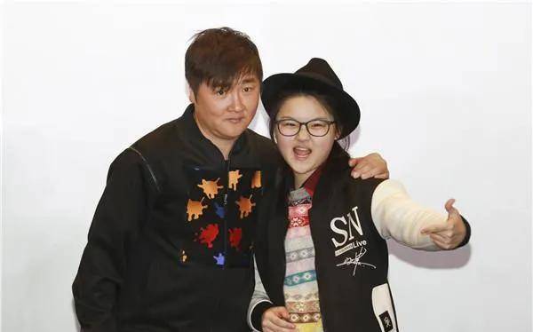 后妈操作让人迷糊,孙楠女儿买宝瑶因她梦碎,潘蔚为何千夫所指