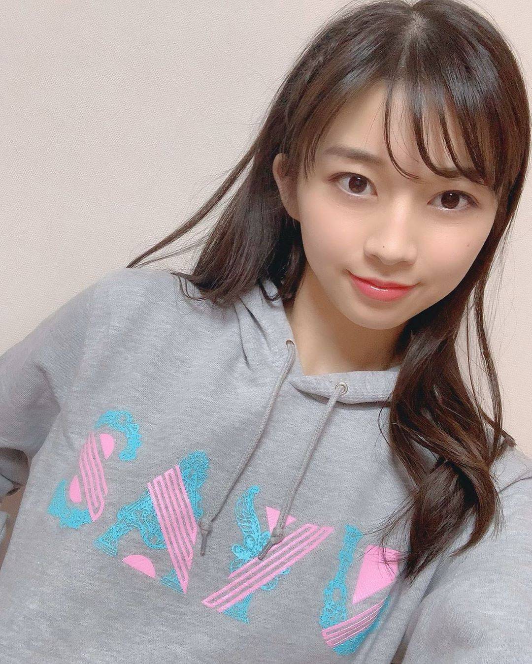 我已锁定你!纯洁美少女「牧野真莉爱」甜美笑容瞬间掳获男粉心