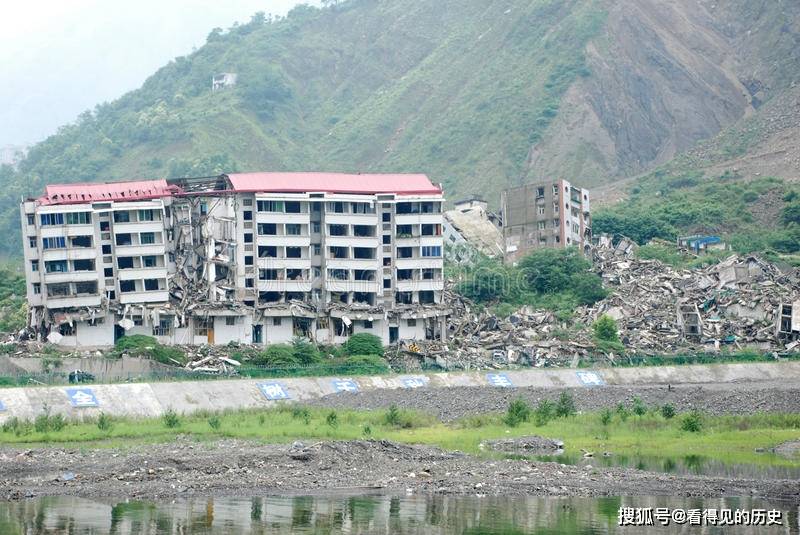 原创老照片不能忘却的记忆2008年四川汶川512大地震