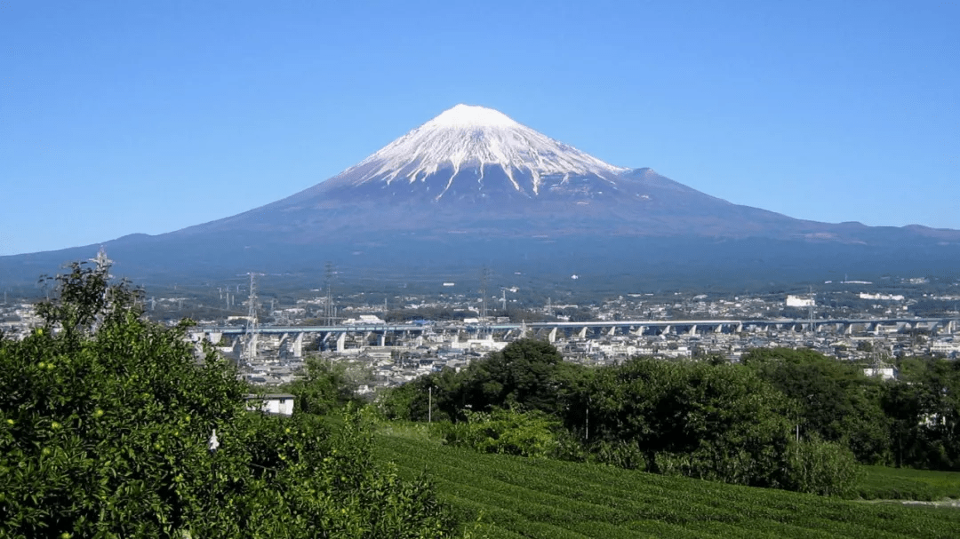 富士山不归属日本政府?每年需交天价租金,随时可能血本无归