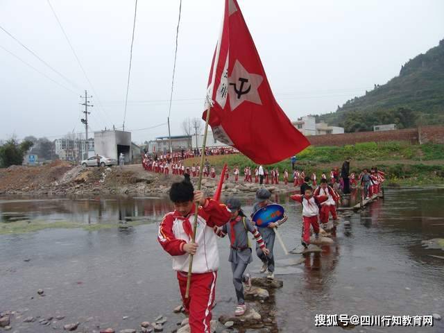 原创将红色基因融入孩子们的血脉里,旺苍东河小学的红色文化积淀历程