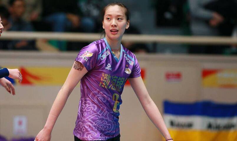 中国女排六位最美运动员:刘晏含第五,姚笛第三,第一长相甜美_身材