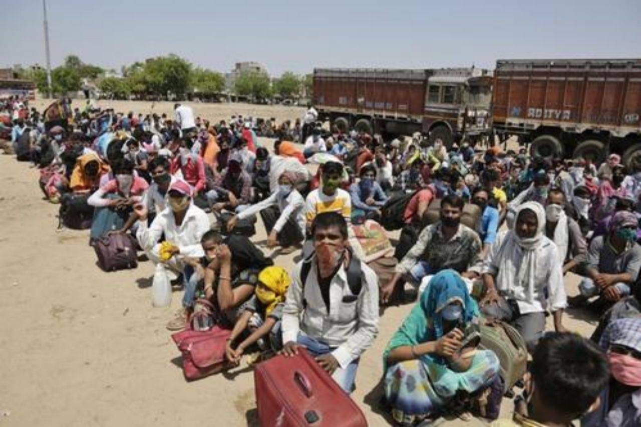 拜登的麻烦来了,印度新冠难民涌向美边境,美政府措手