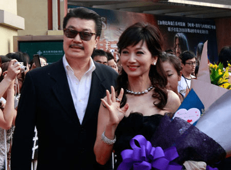黄锦燊,赵雅芝和黄锦燊的丈夫,他们从结婚开始就相亲相爱