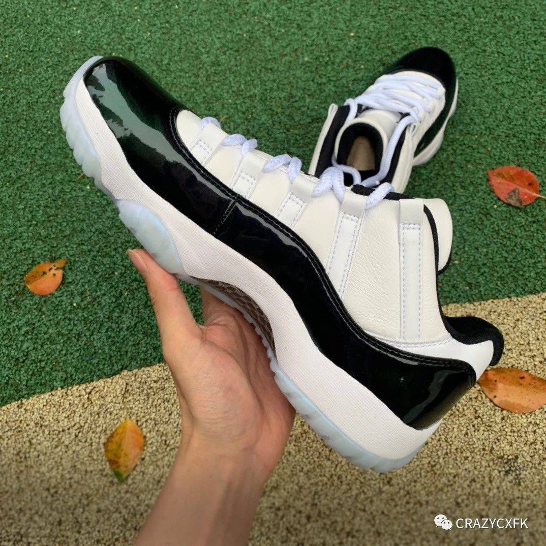 乔丹aj11变色龙评测airjordan11iridescentlow复活节低帮运动鞋
