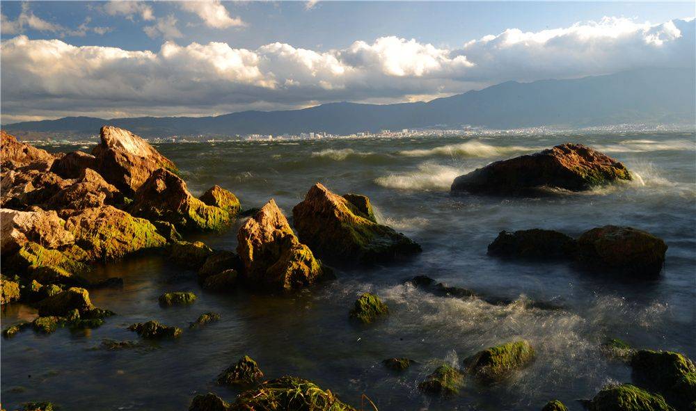 行走于大理的山川湖海,摄影,是施作模永远不会停下的征途.