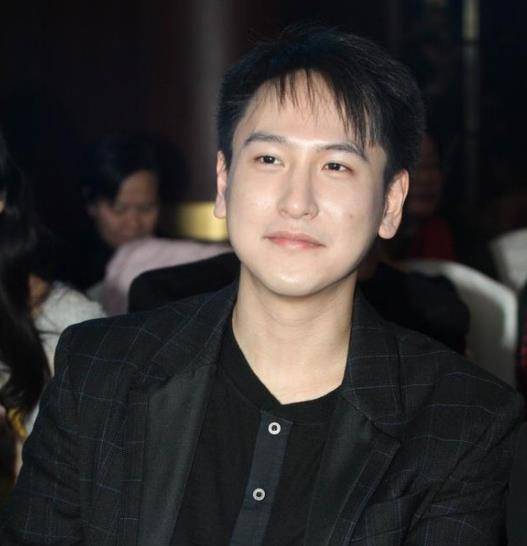 原创汤珈铖:亲爹生前留下上海133套房,如今每套价值过亿