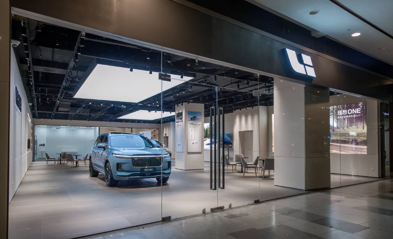 理想汽车8城新店同步开业新款全面到店但涨价1万还值得买吗