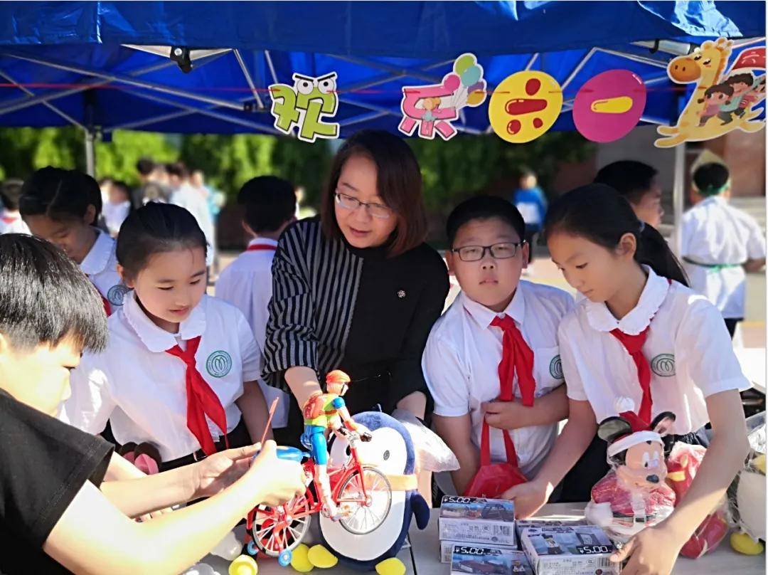 岐山一校博雅教育】牵手同行 点亮希望—红领巾快乐过六一爱心义卖