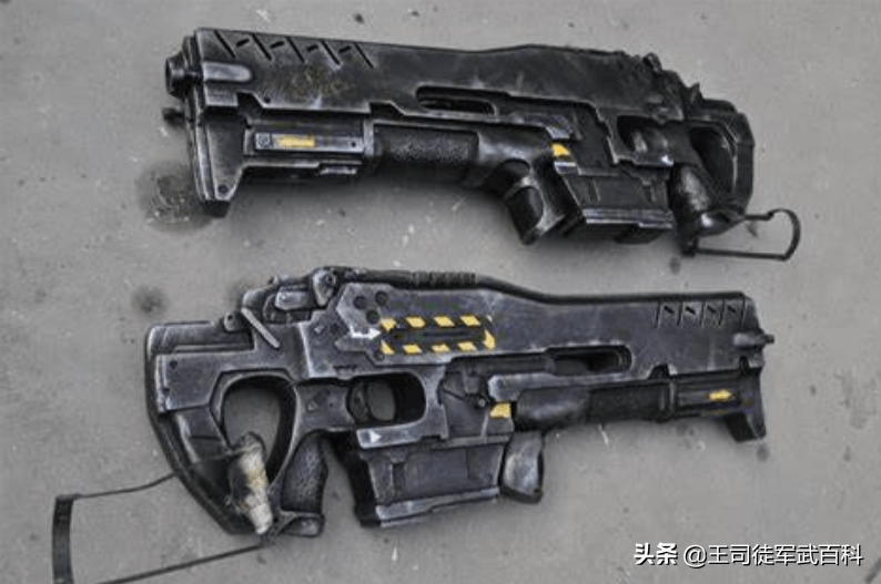以《星际争霸》里的机枪兵作对比: c-14高斯步枪