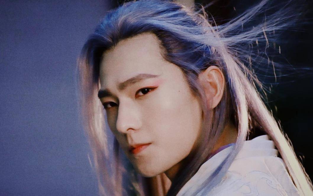 原创《且试天下》路透:古装造型配白色的头发