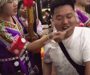 搞笑gif这曾经是我小时候的梦想后来被拍成了电影