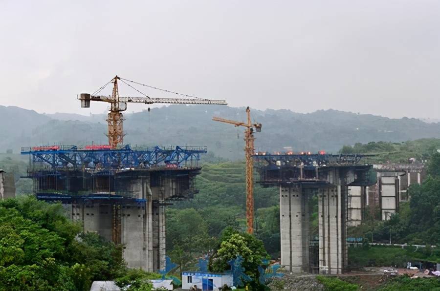 连接东部新城登瀛大道和工业园区西齿大道,建成后将形成綦江城区环线