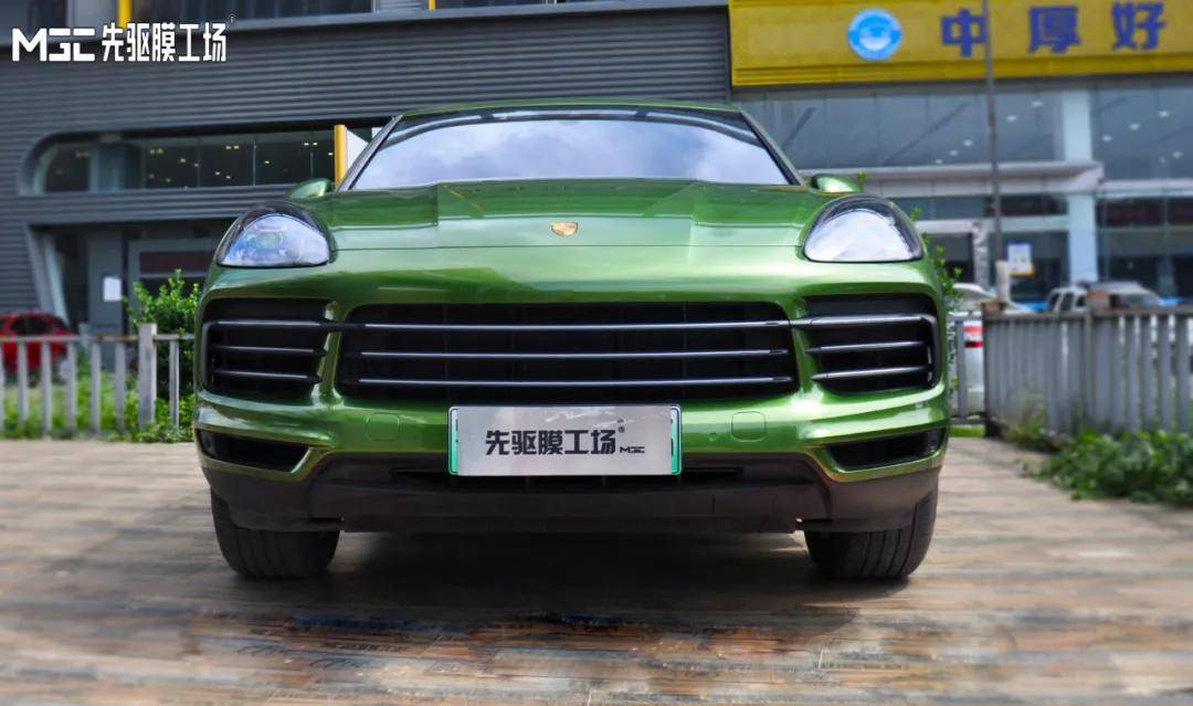 改色曼巴绿原车颜色:白色施工车型:保时捷卡宴(参数|图片)今日作品