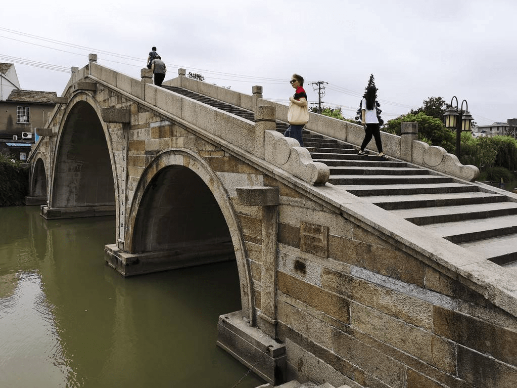 上海浦东高桥古镇古色古香小桥流水风情依旧