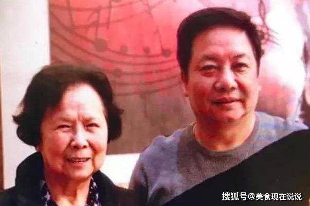 迟重瑞娶老总,徐少华街头商演,他娶了槿汐姑姑_汪粤