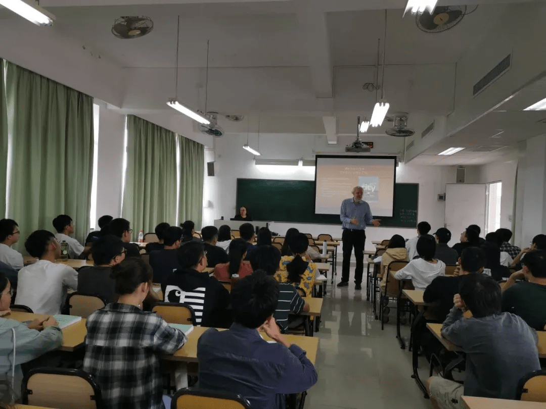 瑞典林雪平大学steven教授进课堂给本科生上课