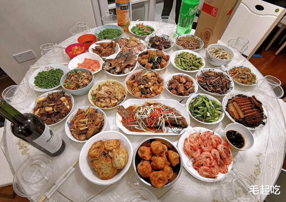 除夕年夜饭太丰富?但这5种隔夜菜,尽量别吃!尤其是最后一种!