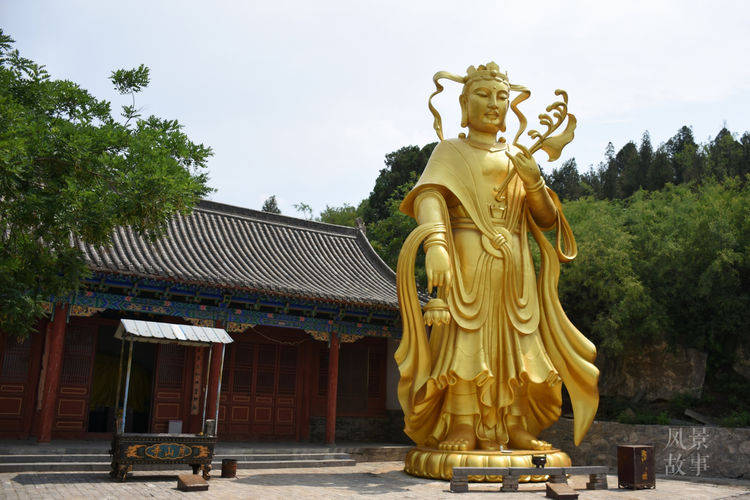 河南风景最美的寺院,乾隆皇帝来过三次,现在又添新景观