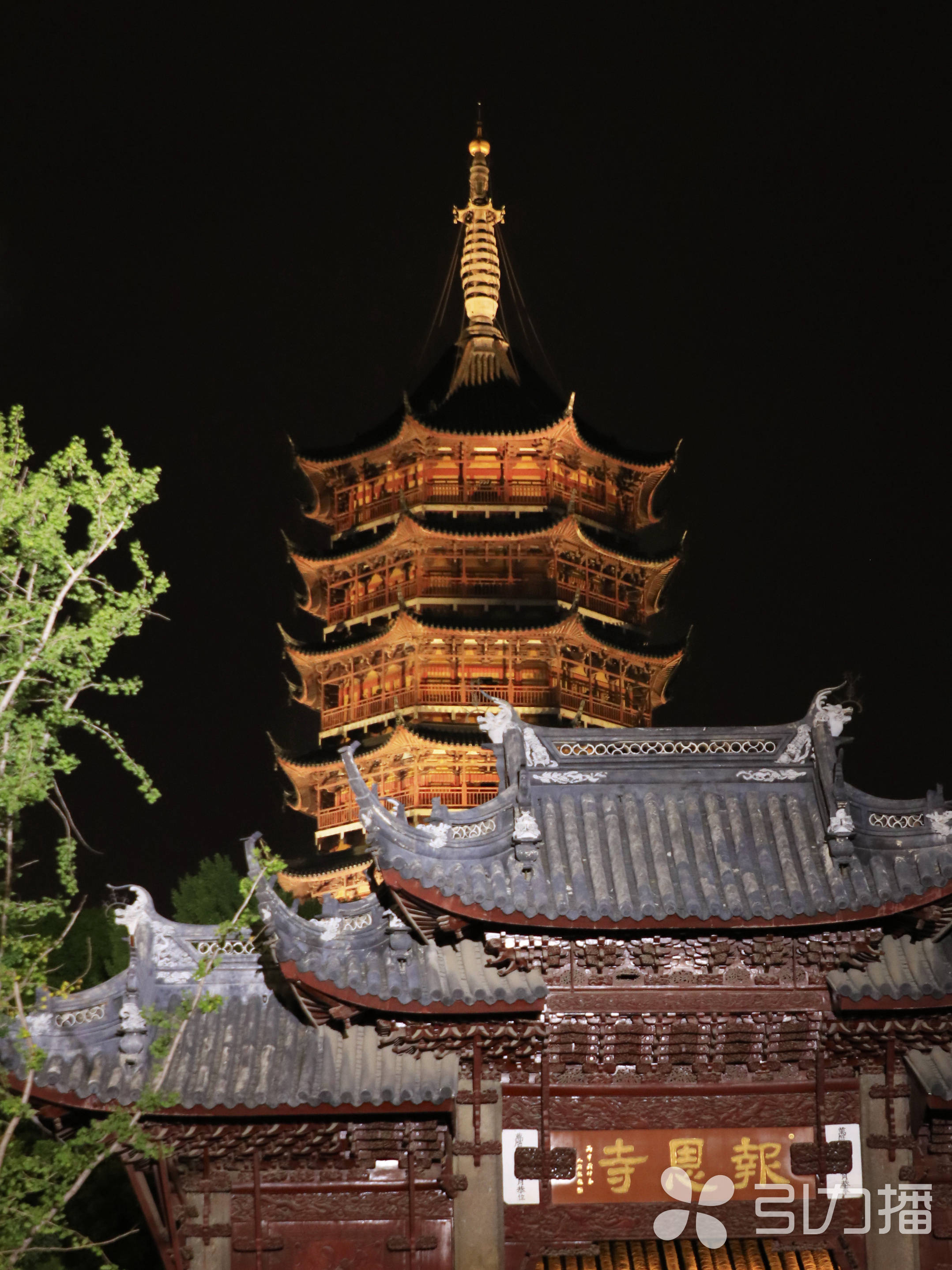 "苏城宝塔"北寺塔绽放璀璨光华!唤醒苏州古城夜色魅力