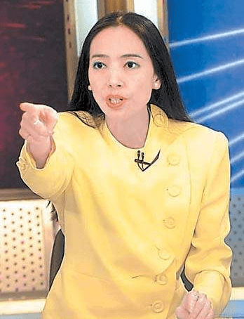 17年前,许纯美携10亿弃养亲生女儿,却扬言要包养黎明