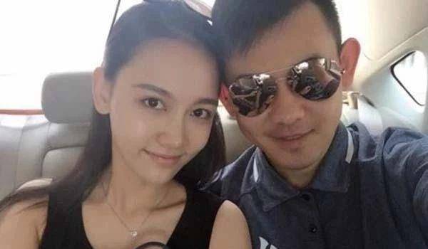 插刀闺蜜?倒贴男星?这个宝藏女孩有点意思