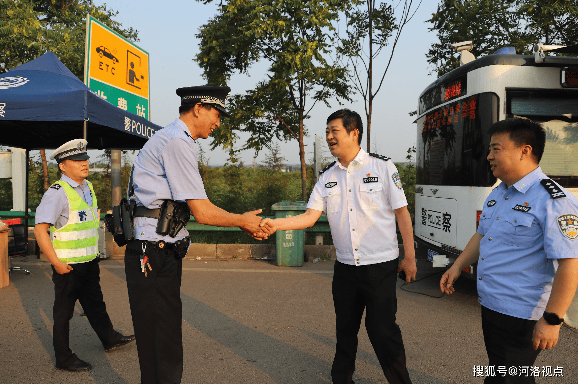 河南省洛阳市公安局党委委员,副局长盛草飞到汝阳县公安局督导检查