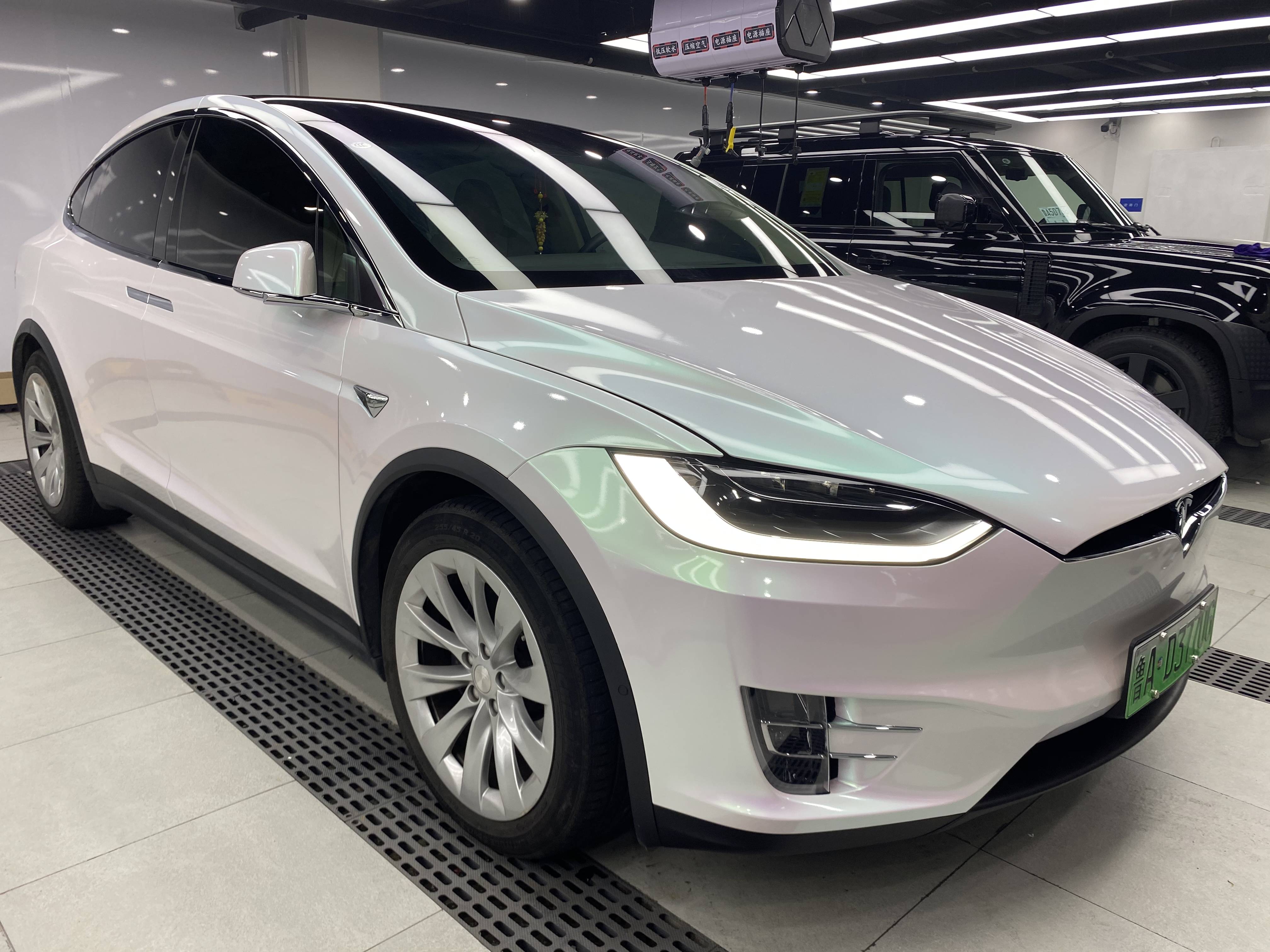 特斯拉model x白色,特斯拉白色modely 特斯拉model x改色曙光白_搜狐汽车_搜狐网