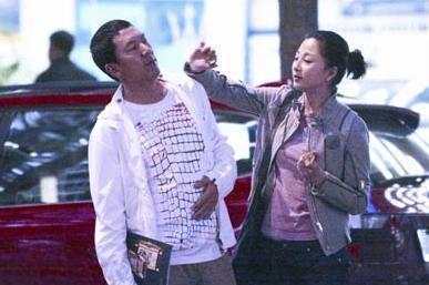 随着舆论的发酵,吃瓜群众很快扒出,孙东海是殷桃的现任男友.