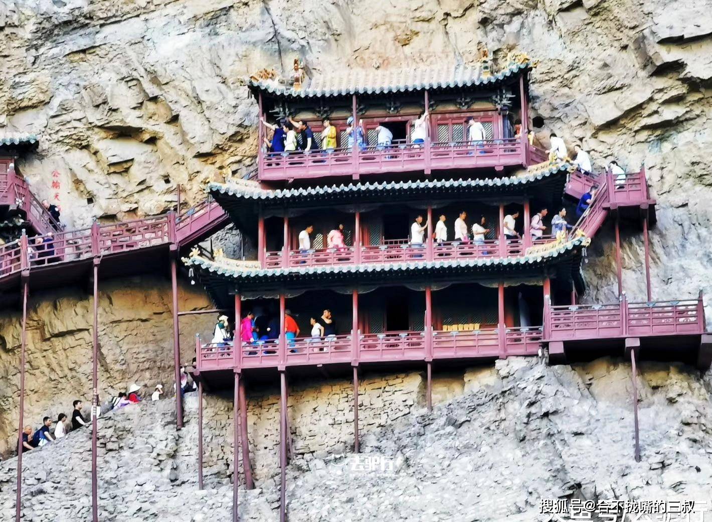 原创钉在悬崖上的古寺:建于1500年前,至今都让人感叹古人智慧