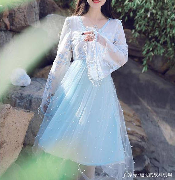 复古小清新连衣裙,优雅不失美丽,穿上仙气十足!_裙子