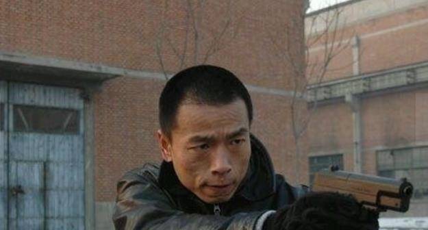 原创他是重案六组的丁箭与亲父断绝关系后被炸毁容如今怎样了