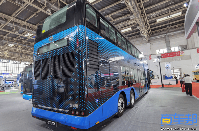 将商乘一体做到极致聚焦比亚迪b12d纯电动双层客车