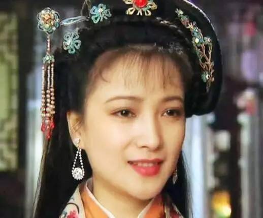 《三国演义》中,她是国色天姿的小乔.