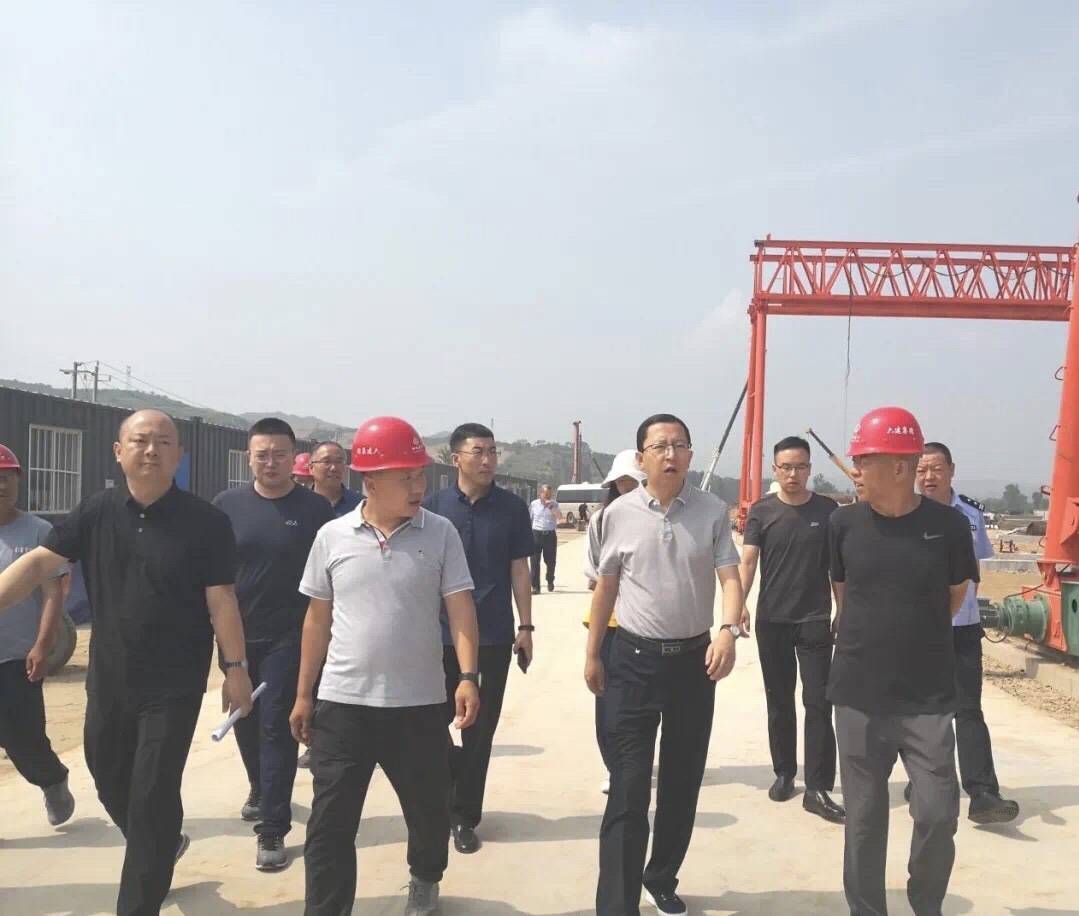 原平市市长常永峰调研忻原大道项目进展情况