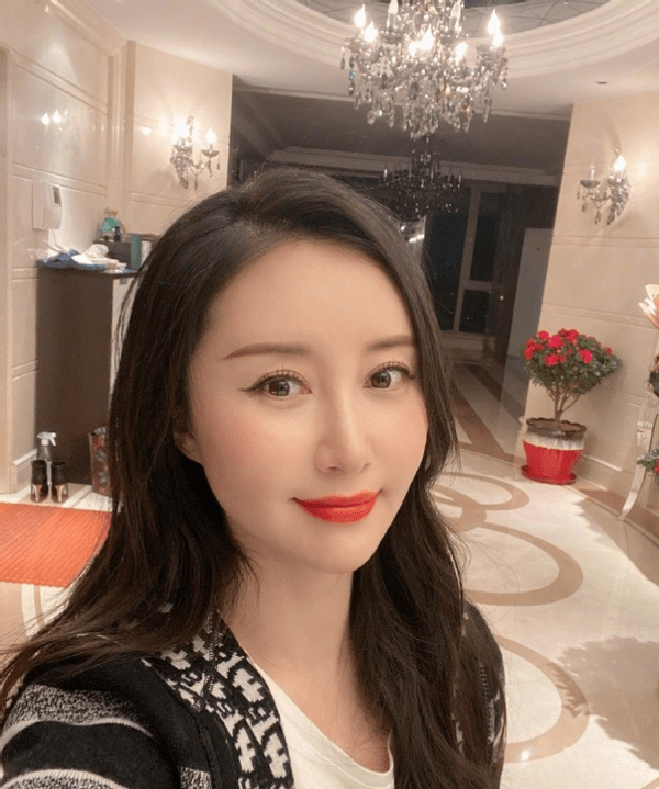 舒畅晒烤肉照片暴露豪宅?装修豪华引人羡慕,演技赞却没爆火!