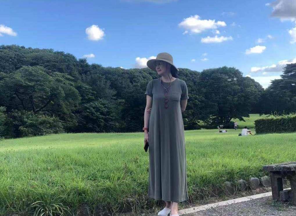 原创40岁的微胖中年女人,夏季如果不想穿短裤,这样穿搭能显瘦30斤