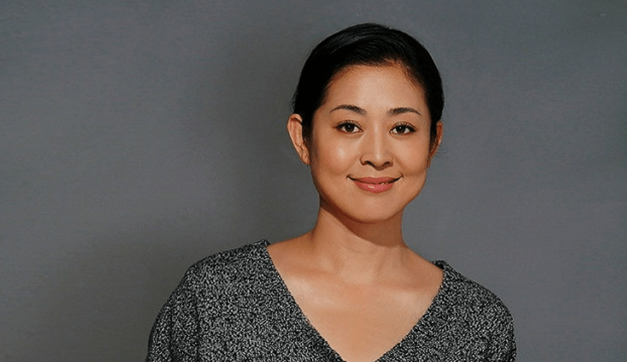 倪萍与三婚丈夫越长越像,视继子为亲生儿子,一婚女儿却无人知晓?