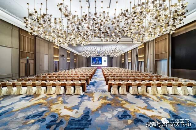 石狮荣誉国际酒店中国现代服务业的引领者平民化道路让普通老百姓消费